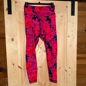 NWOT Victoria's Secret Pink and Black Floral Leggings